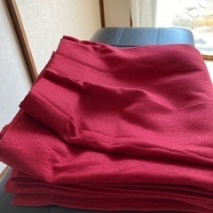 落ち着いた赤色のカーテン　140cm2枚
