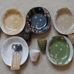 陶器　皿、コップ、スプーンセット