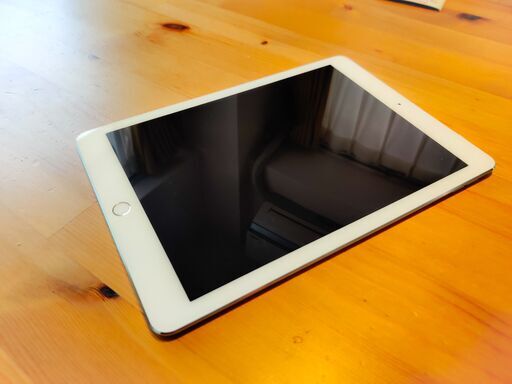 屋内使用のみ】iPad Air2 cellular+wifi 16G au