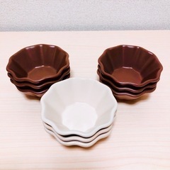 ユザワヤ購入　陶器の花器9個セット　アイボリー3個、ブラウン6個