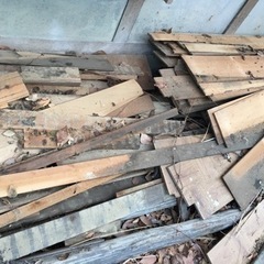 家を解体した時に出た木材　薪にどうですか？