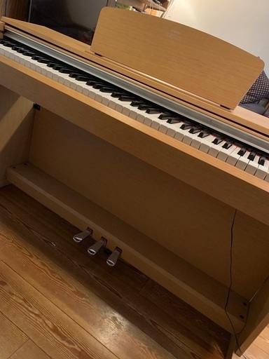電子ピアノ　YAMAHA アリウス　2011年製