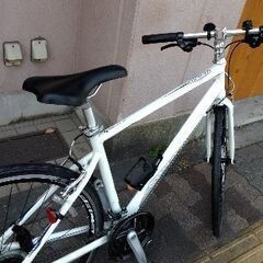 美品☆PRECISION SPOTS[プレシジョン スポーツ]700c クロスバイク アルミ/24speed/ホワイト