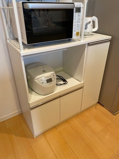 1年半使用 美品です！キッチンボード／レンジボード