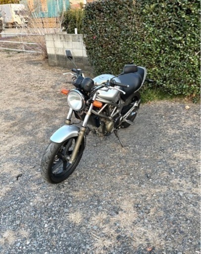 194.  動画あり　VTR250  MC33  バイク　250cc  車体