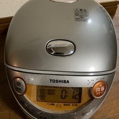 TOSHIBA 東芝　炊飯器　計量カップ付き