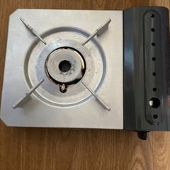 焼肉用の鉄板とカセットコンロ