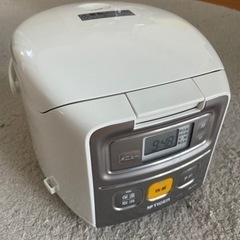 炊飯器　タイガーJAI-R551 2017年製（ホワイト）