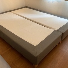 IKEA クイーンサイズ　ベッドフレーム