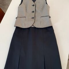 【ネット決済・配送可】【中古美品】【送料込み】【事務服】9&11...