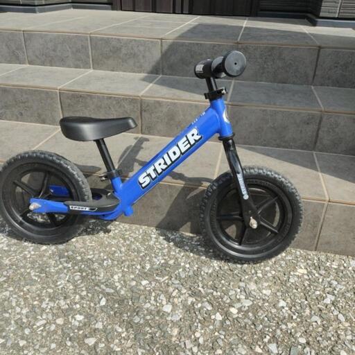 子供ストライダー