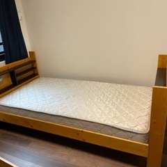 【ネット決済】シングルベッド　(二段ベッドの下) マットレス付き