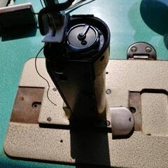 ①ヤクモポストミシン PLN-985 工業用ミシン