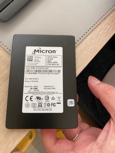 Micron 512GB SSD 2.5インチ 6Gb/s SATA ソリッドステートドライブ (キン)  南船橋の服/ファッションの中古・古着あげます・譲ります｜ジモティーで不用品の処分