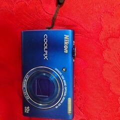 ニコンカメラ　COOlPIX S6200(3月中)