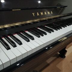 前回沢山のお問い合わせいただいたヤマハピアノ、売約済みになりました。121センチ、3本ペダル、綺麗です。