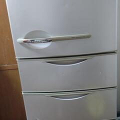 三洋　冷蔵庫　2004年製　無料