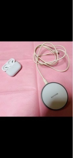 Apple ワイヤレスイヤホンと急速充電器