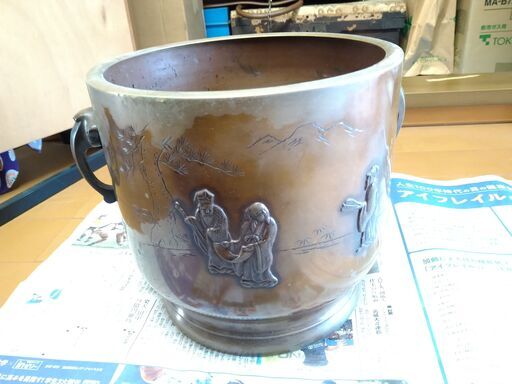 【中古・保管品】美術火鉢　×２台 （灰付）