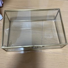 ニトリ　ガラス アクセサリーボックス