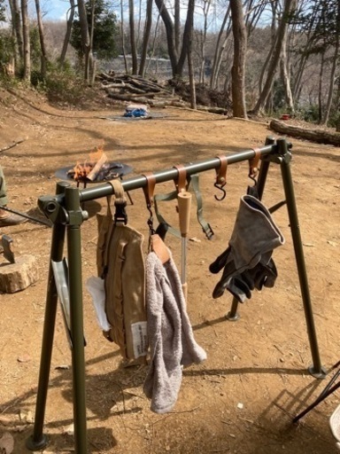米軍放出品　焚き火　ミリタリー  スタンド　キャンプ　アウトドア　ハンガー　軍幕