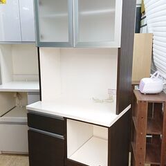 ニトリ NITORI 2枚ガラス扉 キッチンボード 食器棚 カントリー調 家具 ニトリ NITORI キッチンボード 2枚ガラス扉 耐震ロック扉 ツートン