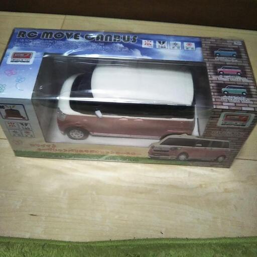 ムーヴキャンバス　ラジコンカー