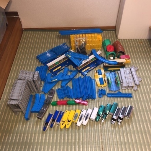[売切れ]R22005 最終価格！プラレール モノレール付レールレイアウトセット