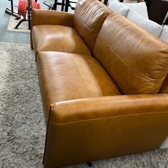 MJ 435 革張りキャメルソファ