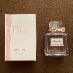 Dior ミスディオール　ブルーミングブーケ　ラッピングエディション