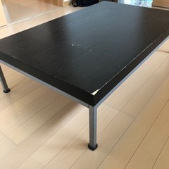 黒のローテーブルです（無料）