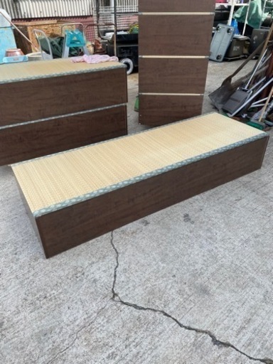 畳の部屋になる収納