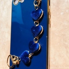 iPhone7.8ケース　ハートストラップ付き、青