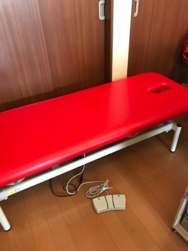 電動昇降ボディベッド(施術用)