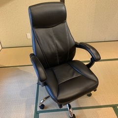 オフィスワークに最適な椅子！昼寝にも便利