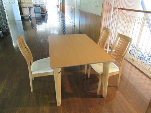 テーブル・イス（３脚）セット【府中市再生家具】№２７