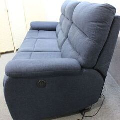 3人用　電動布張りテーブル付きリクライニングソファ(Nビリーバ 布NV)   NITORI  中古 店頭引取歓迎 R5478)
