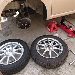 タイヤ交換、ホイール付きタイヤ回収処分いたします。