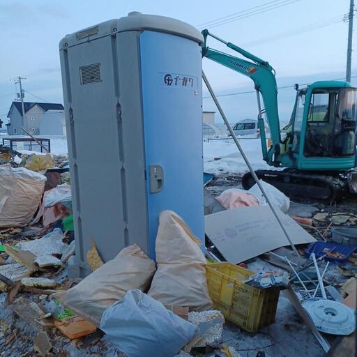 簡易トイレ、多分水洗‼️
