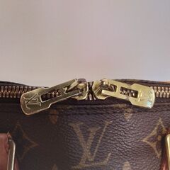 LOUIS VUITTON ルイ・ヴィトン のアルマ モノグラム