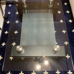 【ネット決済】ガラステーブル　ローテーブル