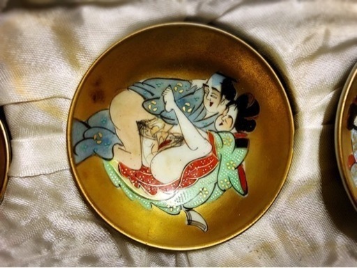お値下げしました、九谷焼　春画盃⑧ 売約済み】九谷焼 昭和 春画 盃 小皿 飾り 浮世絵 レトロ