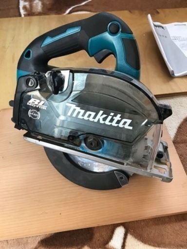 ［取り引き中］マキタ150mm充電式チップソーカッタ.18V。　　一度DIYに使用だけ。