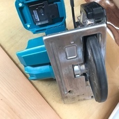 取り引き中］マキタ150mm充電式チップソーカッタ.18V。 一度DIYに使用