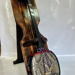 三線掛け　三線立て