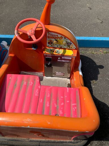 再出品】ドキンちゃん カー 車 上部のみ 車輪などは無し アンパンマン