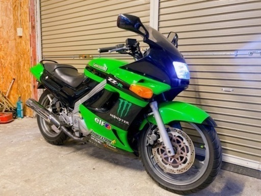 カワサキ　ZZR250 配送可能　支払いは現金or振り込みも可能　カワサキグリーン