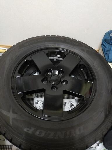 スタッドレスタイヤ　275/60R18 　PCD127   5穴