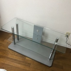 ガラス製　テレビ台