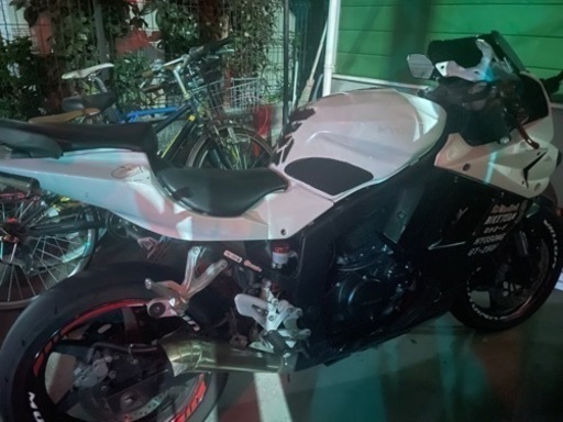 ヒョースン　gt250r 書類有　乗って帰れます。